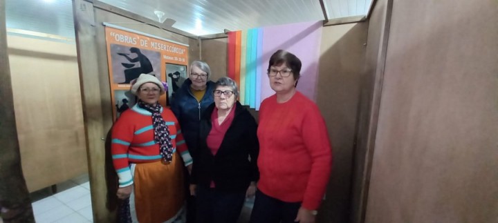Tenda da Misericórdia recebe visitantes em Parobé